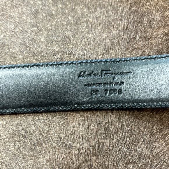 Salvatore Ferragamo Reversible Gancini Leather Belt - Picture 5 of 7